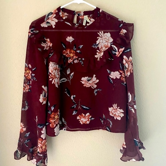 Live 4 Truth Ruffled Top Sz L - Picture 3 of 4